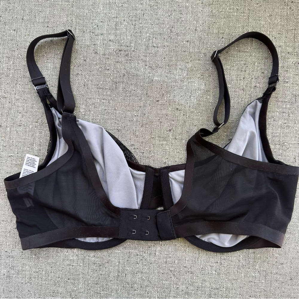 Spanx by Sara Blakely Black Underwire Bra Full Coverage Pillow Cup, Size 34DD - Picture 4 of 4